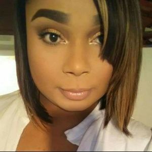 Meet your Posher, Samara